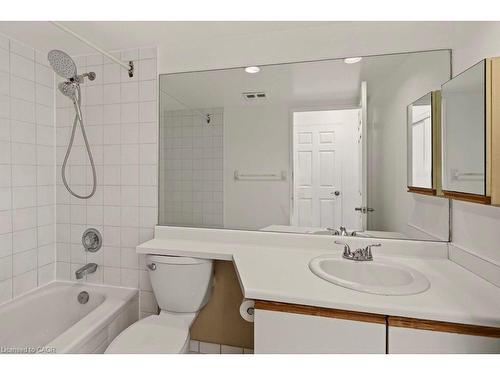 2212-4470 Tucana Court, Mississauga, ON - Indoor Photo Showing Bathroom