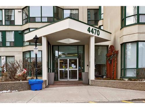 2212-4470 Tucana Court, Mississauga, ON - Outdoor