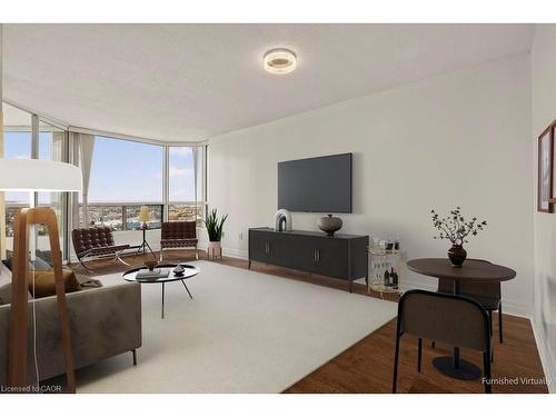 2212-4470 Tucana Court, Mississauga, ON - Indoor Photo Showing Living Room