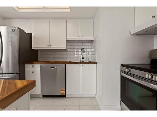 2212-4470 Tucana Court, Mississauga, ON - Indoor Photo Showing Kitchen With Double Sink