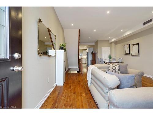 232 Wellington Street N, Hamilton, ON - Indoor Photo Showing Other Room