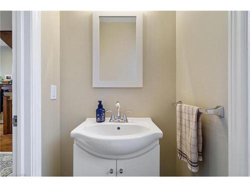 232 Wellington Street N, Hamilton, ON - Indoor Photo Showing Bathroom