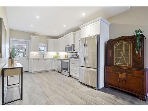 232 Wellington Street N, Hamilton, ON - Indoor Photo Showing Kitchen