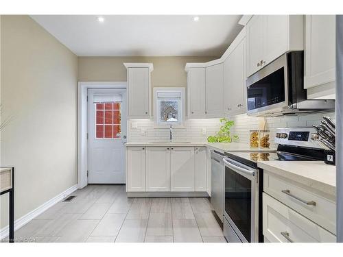 232 Wellington Street N, Hamilton, ON - Indoor Photo Showing Kitchen With Upgraded Kitchen