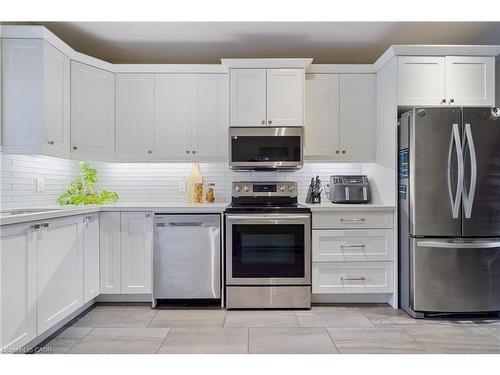 232 Wellington Street N, Hamilton, ON - Indoor Photo Showing Kitchen With Upgraded Kitchen