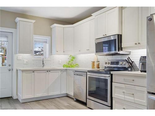 232 Wellington Street N, Hamilton, ON - Indoor Photo Showing Kitchen