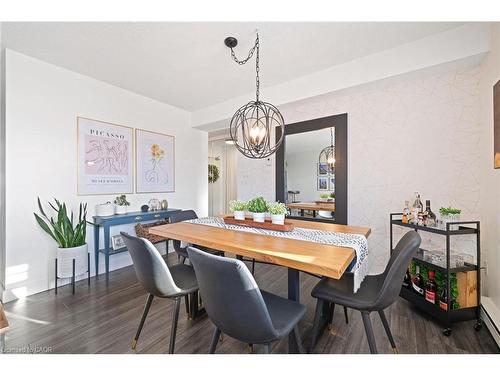 901-700 Dynes Road, Burlington, ON - Indoor Photo Showing Dining Room