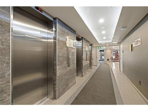 901-700 Dynes Road, Burlington, ON - Indoor Photo Showing Other Room