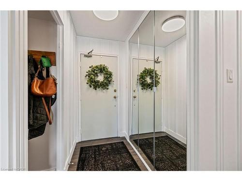 901-700 Dynes Road, Burlington, ON - Indoor Photo Showing Other Room
