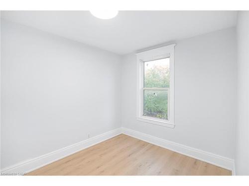 8 Leeds Street, Hamilton, ON - Indoor Photo Showing Other Room