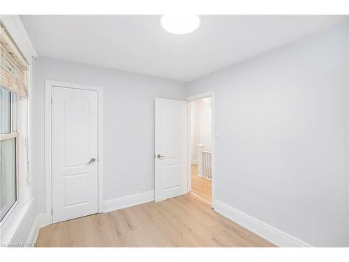 8 Leeds Street, Hamilton, ON - Indoor Photo Showing Other Room