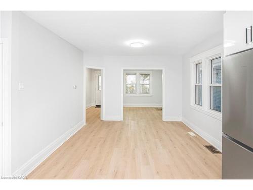 8 Leeds Street, Hamilton, ON - Indoor Photo Showing Other Room