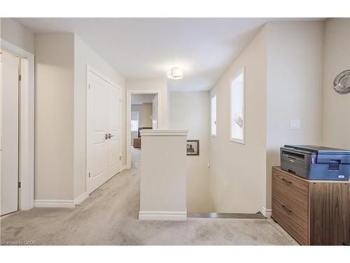 90-635 Saginaw Parkway, Cambridge, ON - Indoor Photo Showing Other Room