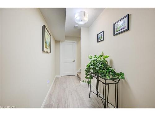 90-635 Saginaw Parkway, Cambridge, ON - Indoor Photo Showing Other Room