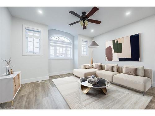 Upper-125 Steepleridge Street, Kitchener, ON - Indoor