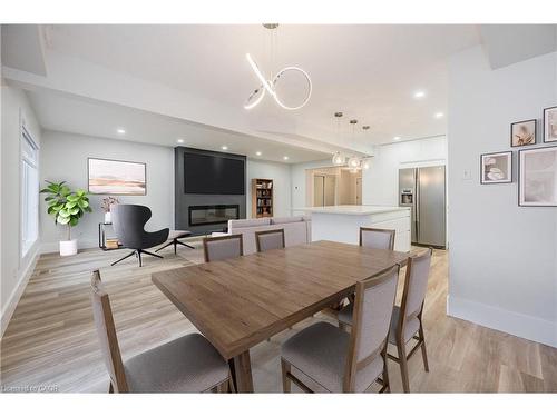 Upper-125 Steepleridge Street, Kitchener, ON - Indoor Photo Showing Dining Room