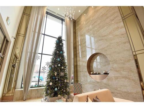 1202-2007 James Street, Burlington, ON - Indoor Photo Showing Bathroom