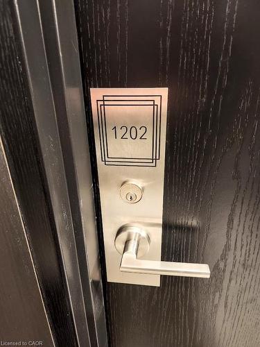 1202-2007 James Street, Burlington, ON - Indoor Photo Showing Laundry Room