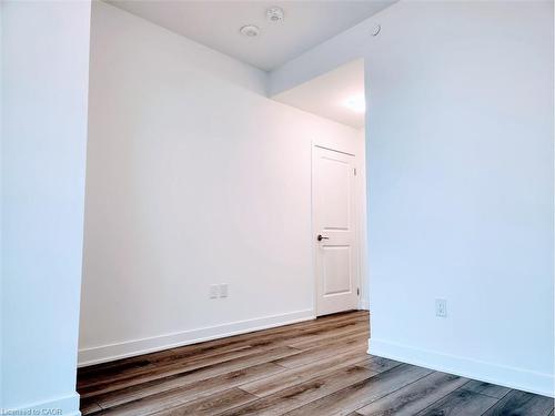 1202-2007 James Street, Burlington, ON - Indoor Photo Showing Other Room