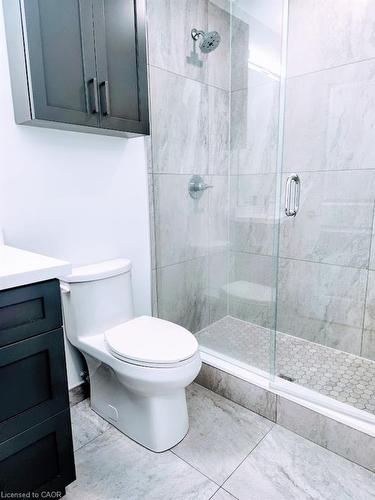 1202-2007 James Street, Burlington, ON - Indoor Photo Showing Bathroom