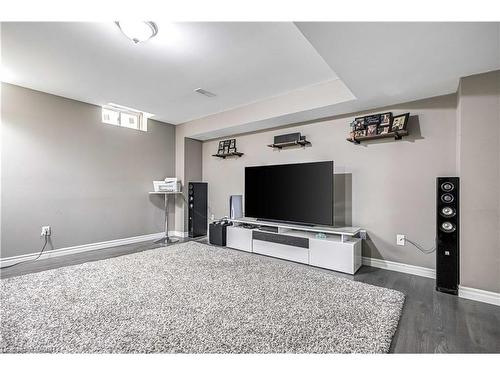 24 Macbean Crescent, Waterdown, ON - Indoor