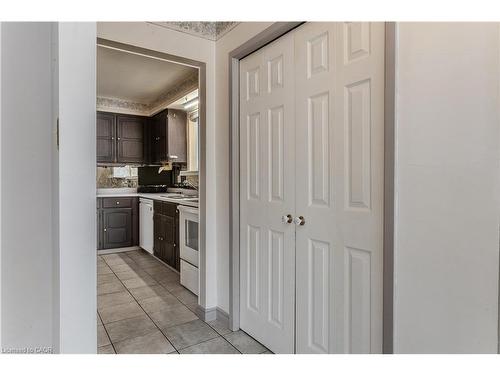 2374 Duncaster Drive, Burlington, ON - Indoor