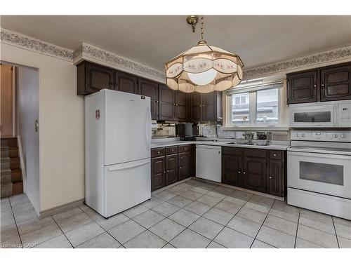 2374 Duncaster Drive, Burlington, ON - Indoor Photo Showing Kitchen