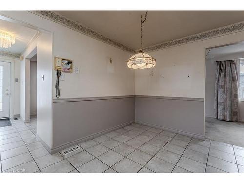 2374 Duncaster Drive, Burlington, ON - Indoor Photo Showing Other Room
