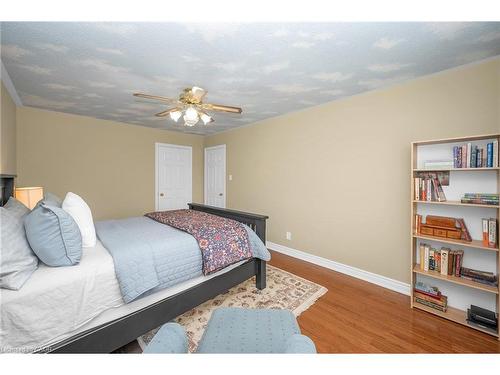 2015 Grosvenor Street, Oakville, ON - Indoor Photo Showing Bedroom