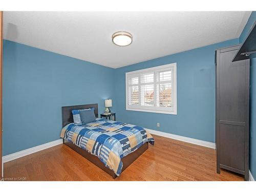 2015 Grosvenor Street, Oakville, ON - Indoor Photo Showing Bedroom