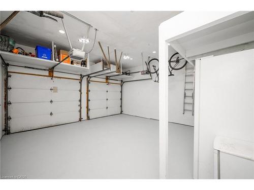 2015 Grosvenor Street, Oakville, ON - Indoor Photo Showing Garage