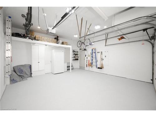 2015 Grosvenor Street, Oakville, ON - Indoor Photo Showing Garage