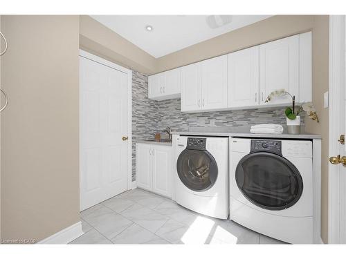 2015 Grosvenor Street, Oakville, ON - Indoor Photo Showing Laundry Room