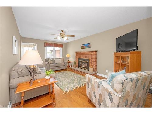 2015 Grosvenor Street, Oakville, ON - Indoor Photo Showing Living Room With Fireplace
