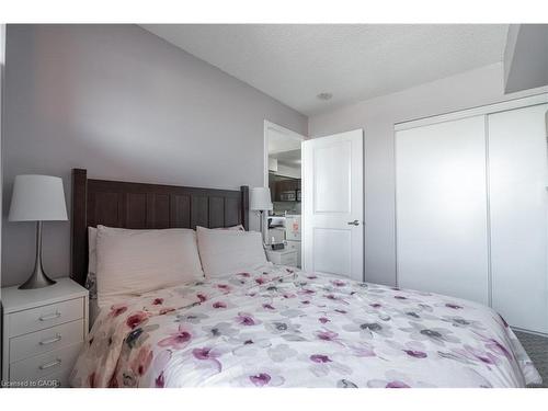 2903-225 Sherway Gardens Road, Toronto, ON - Indoor Photo Showing Bedroom