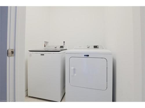 105 Pony Way, Kitchener, ON - Indoor Photo Showing Laundry Room