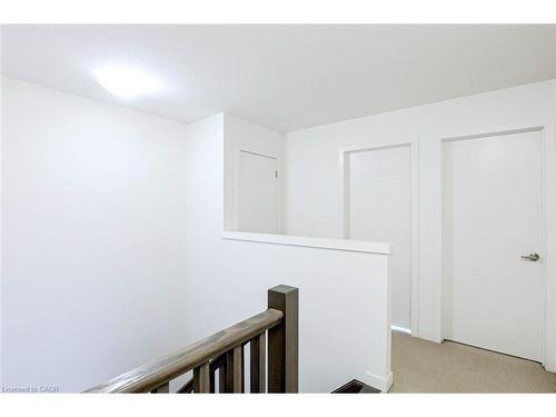 105 Pony Way, Kitchener, ON - Indoor Photo Showing Other Room