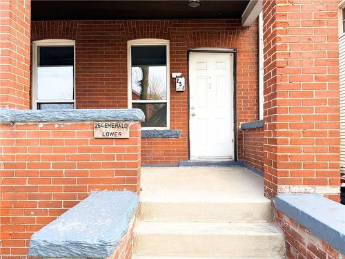 Lower-254 Emerald Street N, Hamilton, ON - Outdoor With Exterior