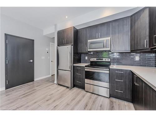 3-17 Mary Street, Kitchener, ON - Indoor Photo Showing Kitchen