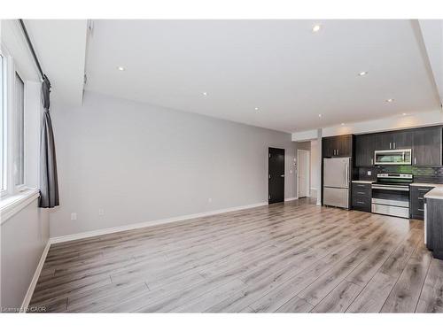 3-17 Mary Street, Kitchener, ON - Indoor Photo Showing Kitchen