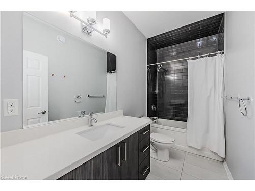 3-17 Mary Street, Kitchener, ON - Indoor Photo Showing Bathroom