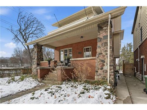 110 Houghton Avenue S, Hamilton, ON - Outdoor