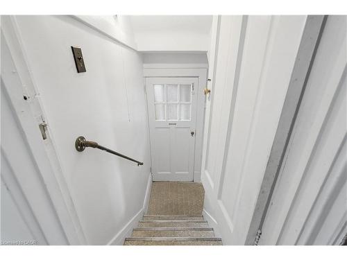 110 Houghton Avenue S, Hamilton, ON - Indoor Photo Showing Other Room