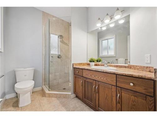 60A Eastview Road, Guelph, ON - Indoor Photo Showing Bathroom