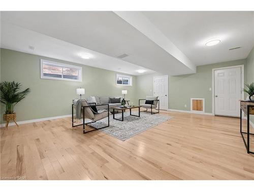 60A Eastview Road, Guelph, ON - Indoor Photo Showing Other Room
