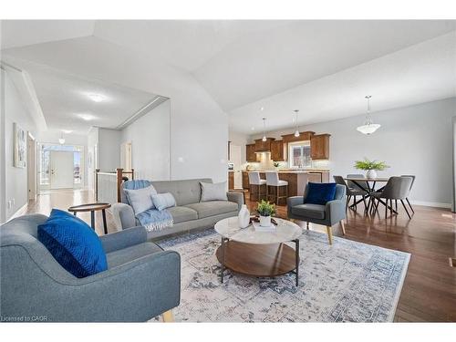 60A Eastview Road, Guelph, ON - Indoor Photo Showing Living Room