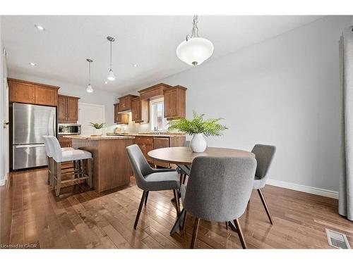 60A Eastview Road, Guelph, ON - Indoor Photo Showing Dining Room