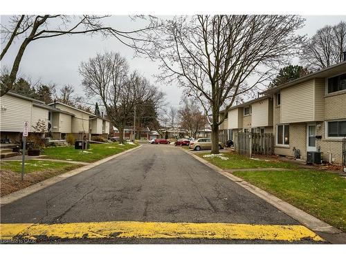 50-151 Parnell Road, St. Catharines, ON - Outdoor