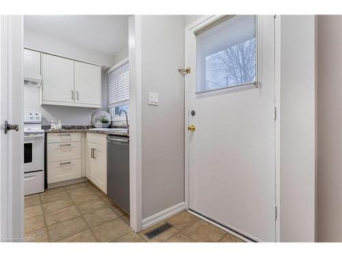 50-151 Parnell Road, St. Catharines, ON - Indoor Photo Showing Kitchen