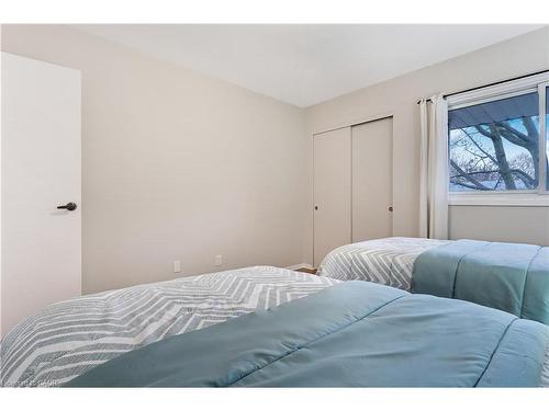 50-151 Parnell Road, St. Catharines, ON - Indoor Photo Showing Bedroom